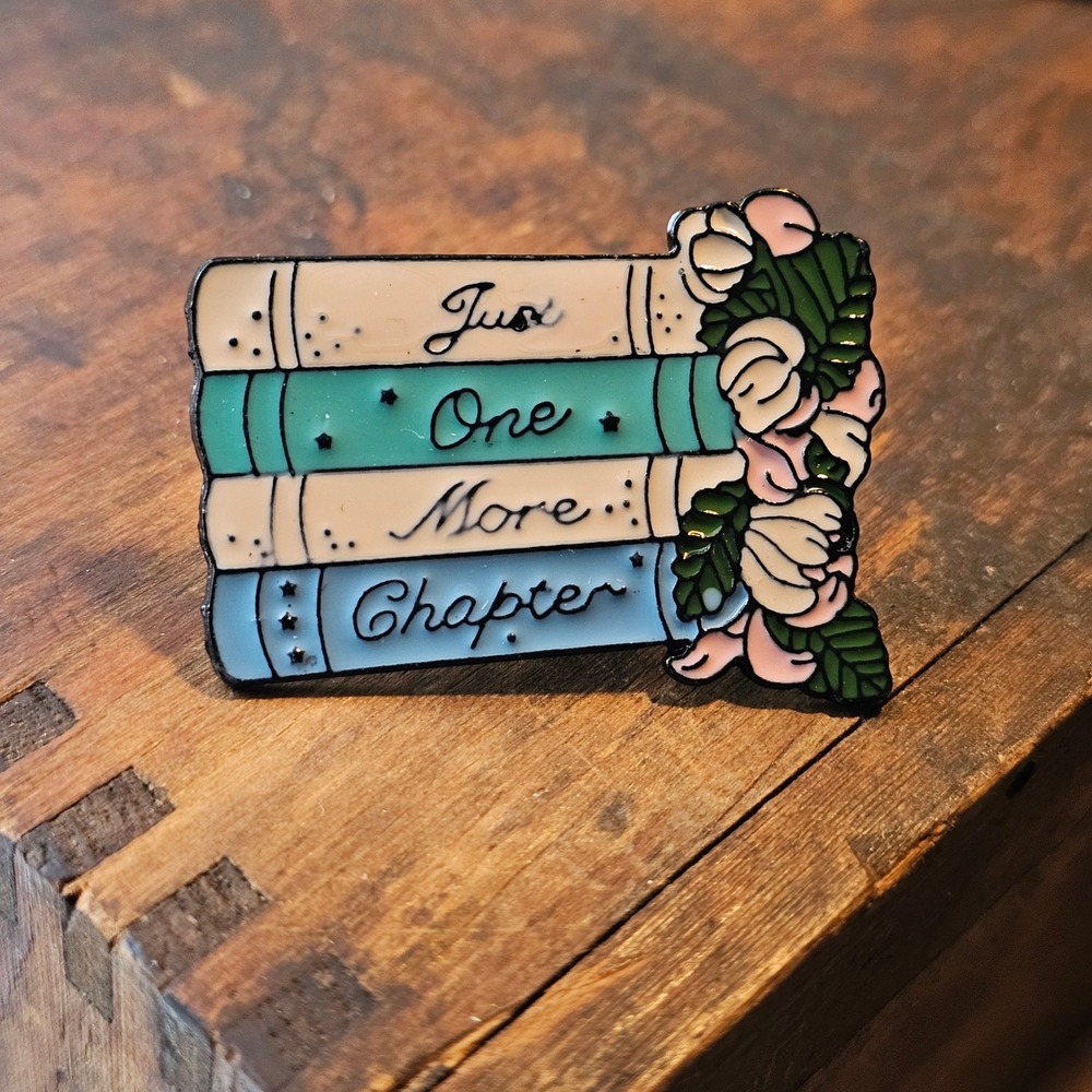 Enamel Pin Unisex OS Multicolor Just One More Chapter Book Floral Pin